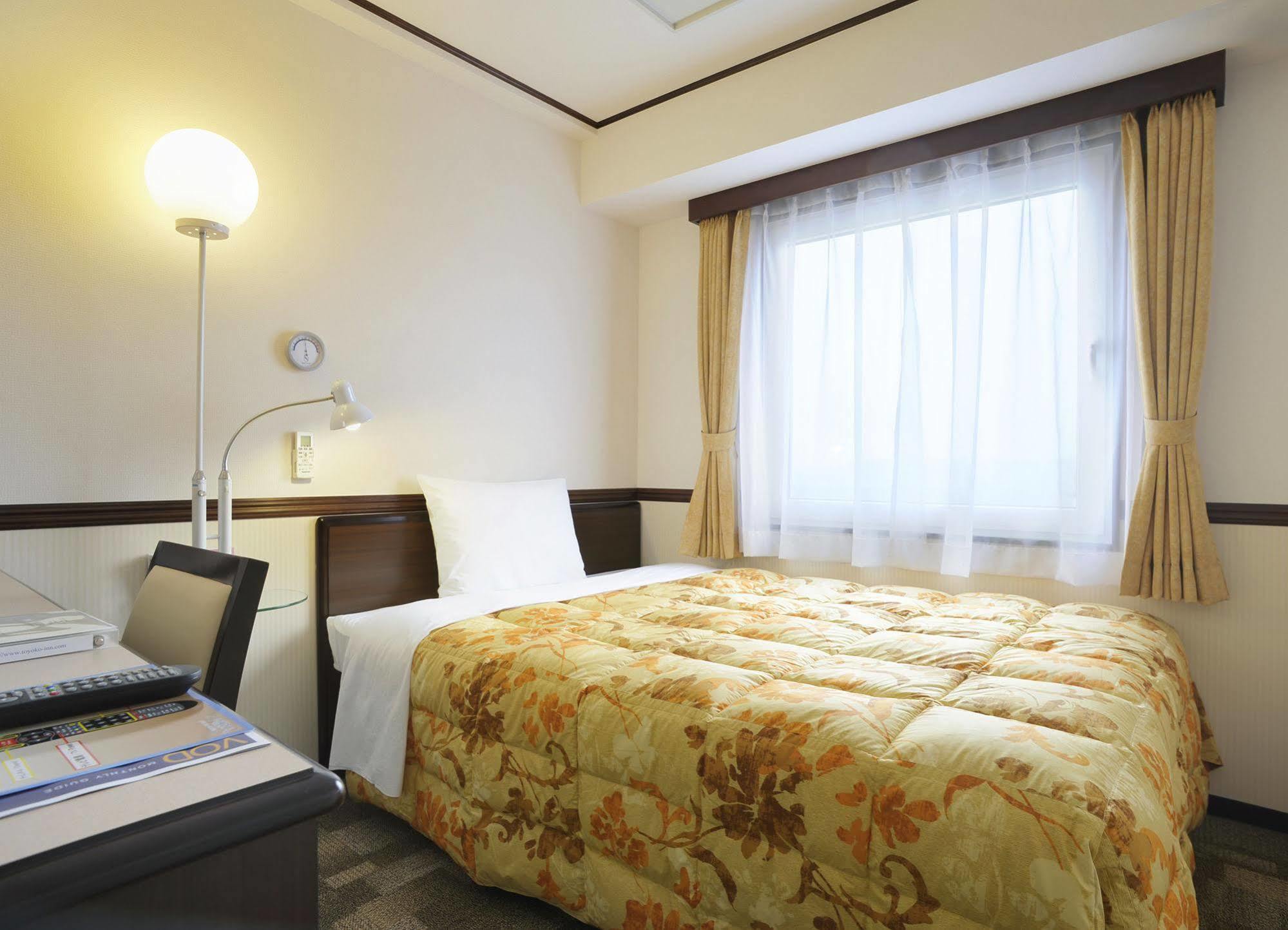 Toyoko Inn Oita Nakatsu Ekimae Bagian luar foto