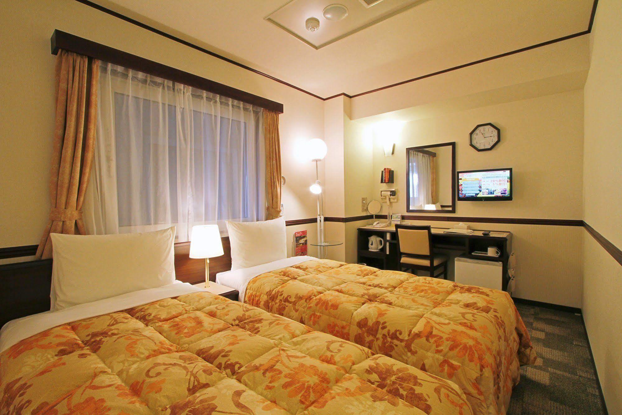 Toyoko Inn Oita Nakatsu Ekimae Bagian luar foto